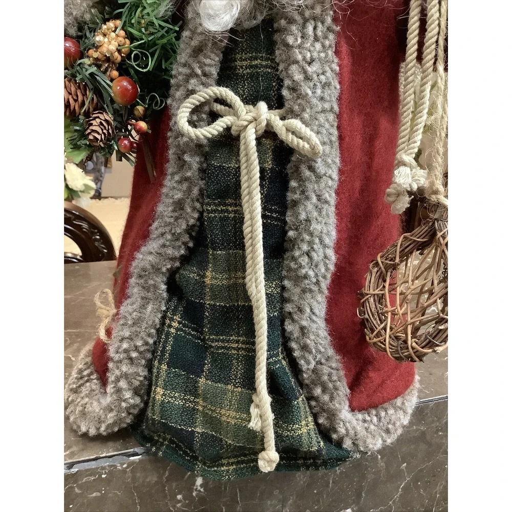 Woodland Christmas Santa Tree Topper Tabletop Figurine 19